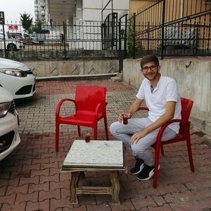 Meet your Posher, Emirhan